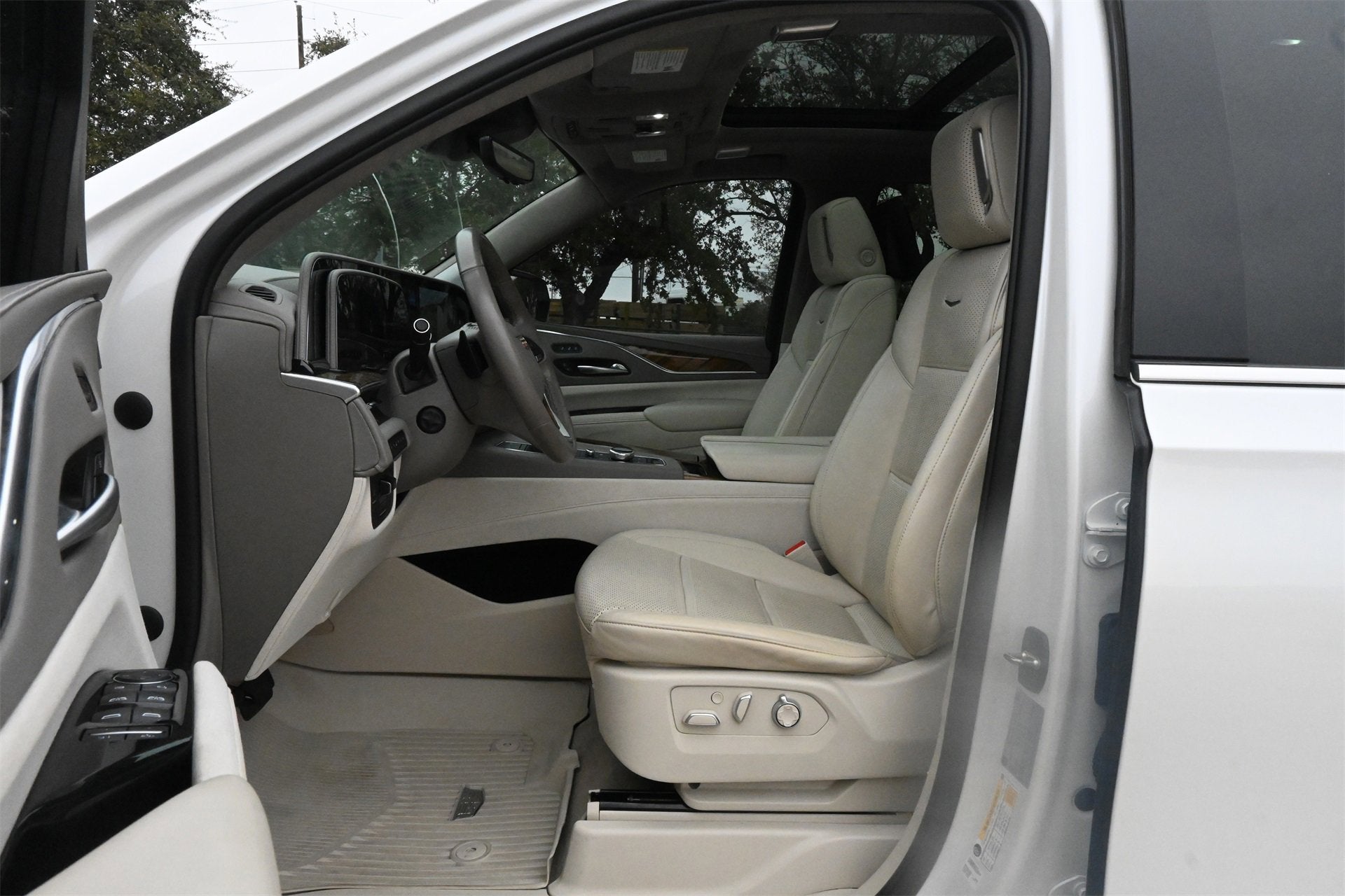 2023 Cadillac Escalade ESV Premium Luxury Platinum