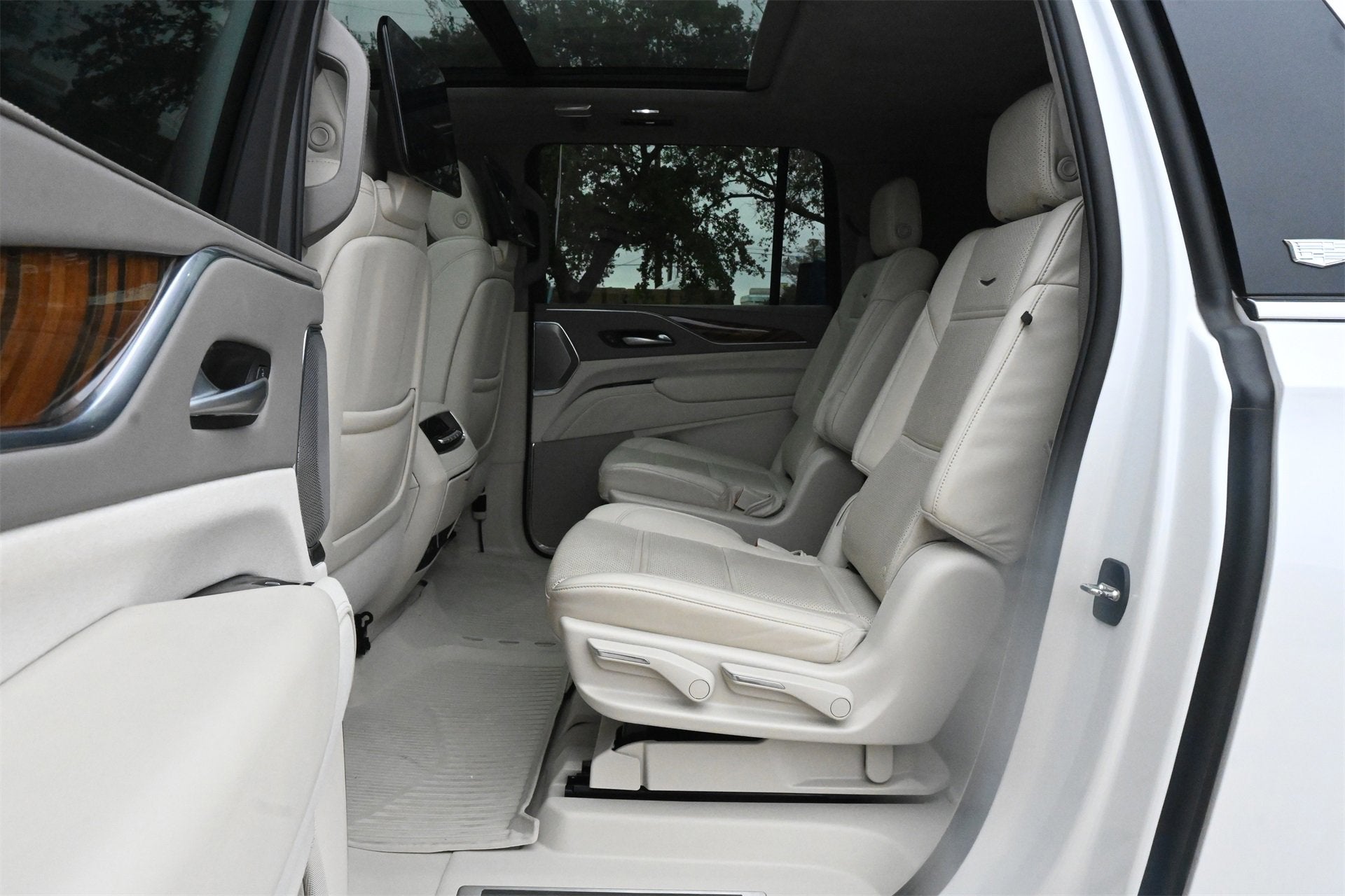 2023 Cadillac Escalade ESV Premium Luxury Platinum