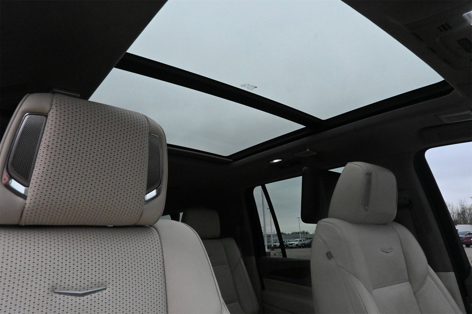 2023 Cadillac Escalade ESV Premium Luxury Platinum