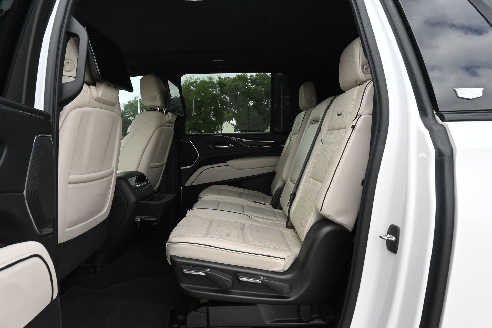 2021 Cadillac Escalade ESV Sport