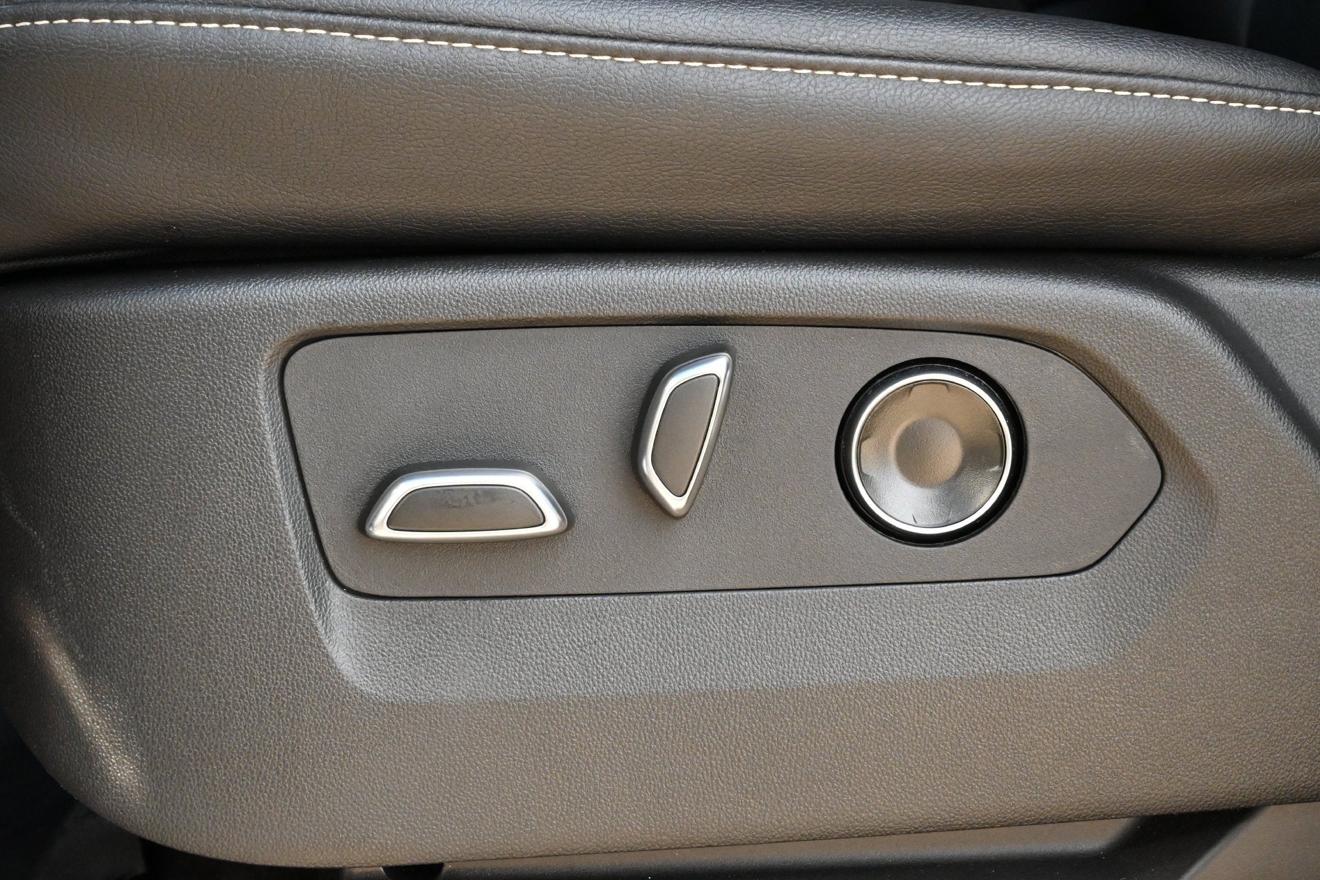 2026 Cadillac Escalade ESV 1SA