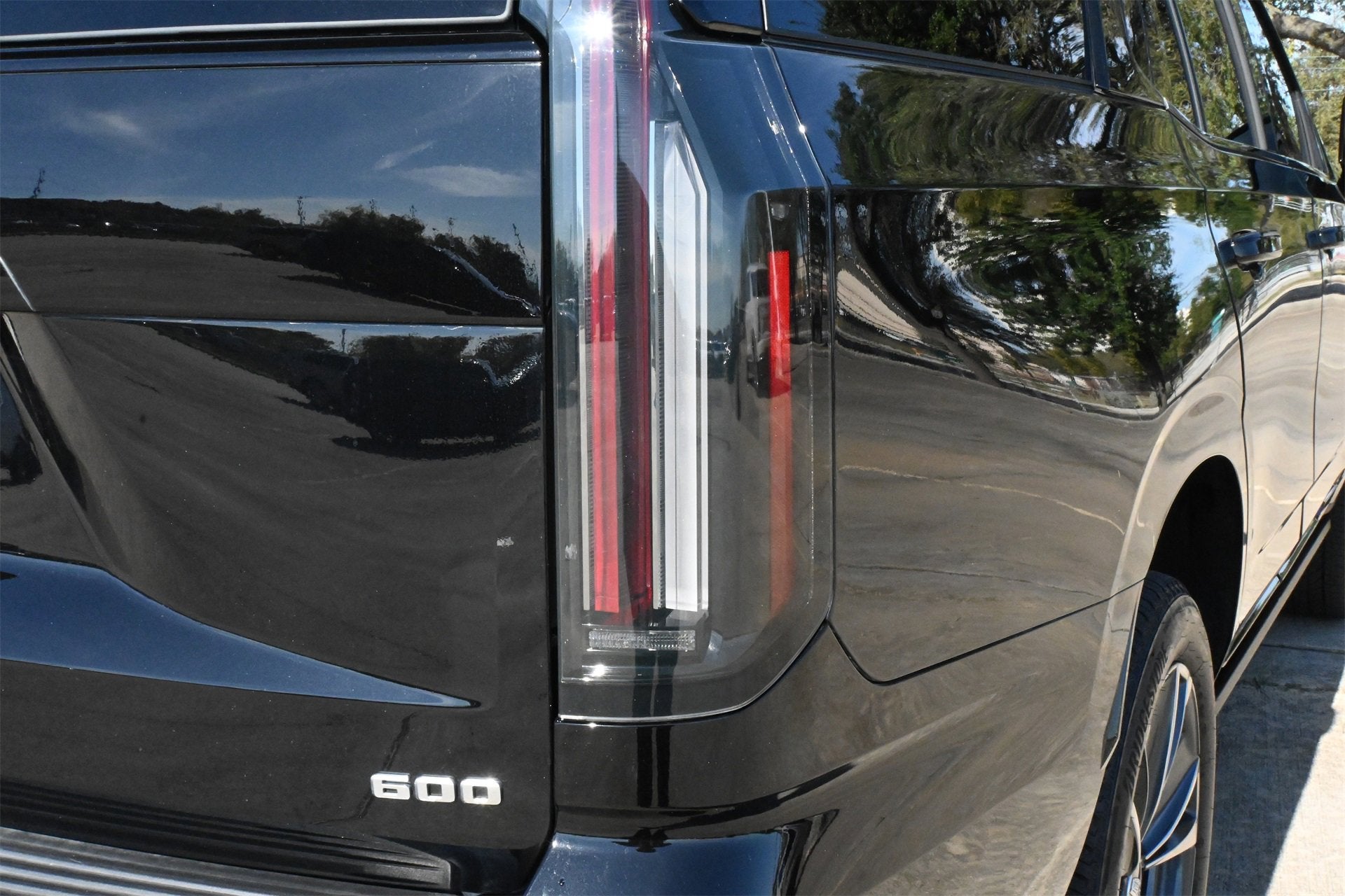 2025 Cadillac Escalade Sport