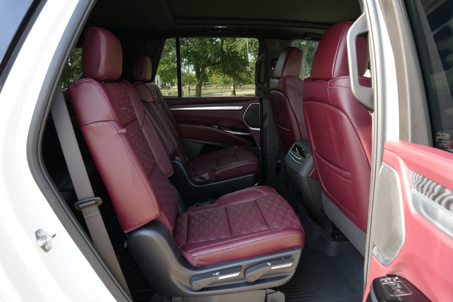 2025 Cadillac Escalade Sport