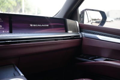2025 Cadillac Escalade Sport