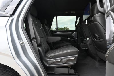 2025 Cadillac Escalade Sport Platinum