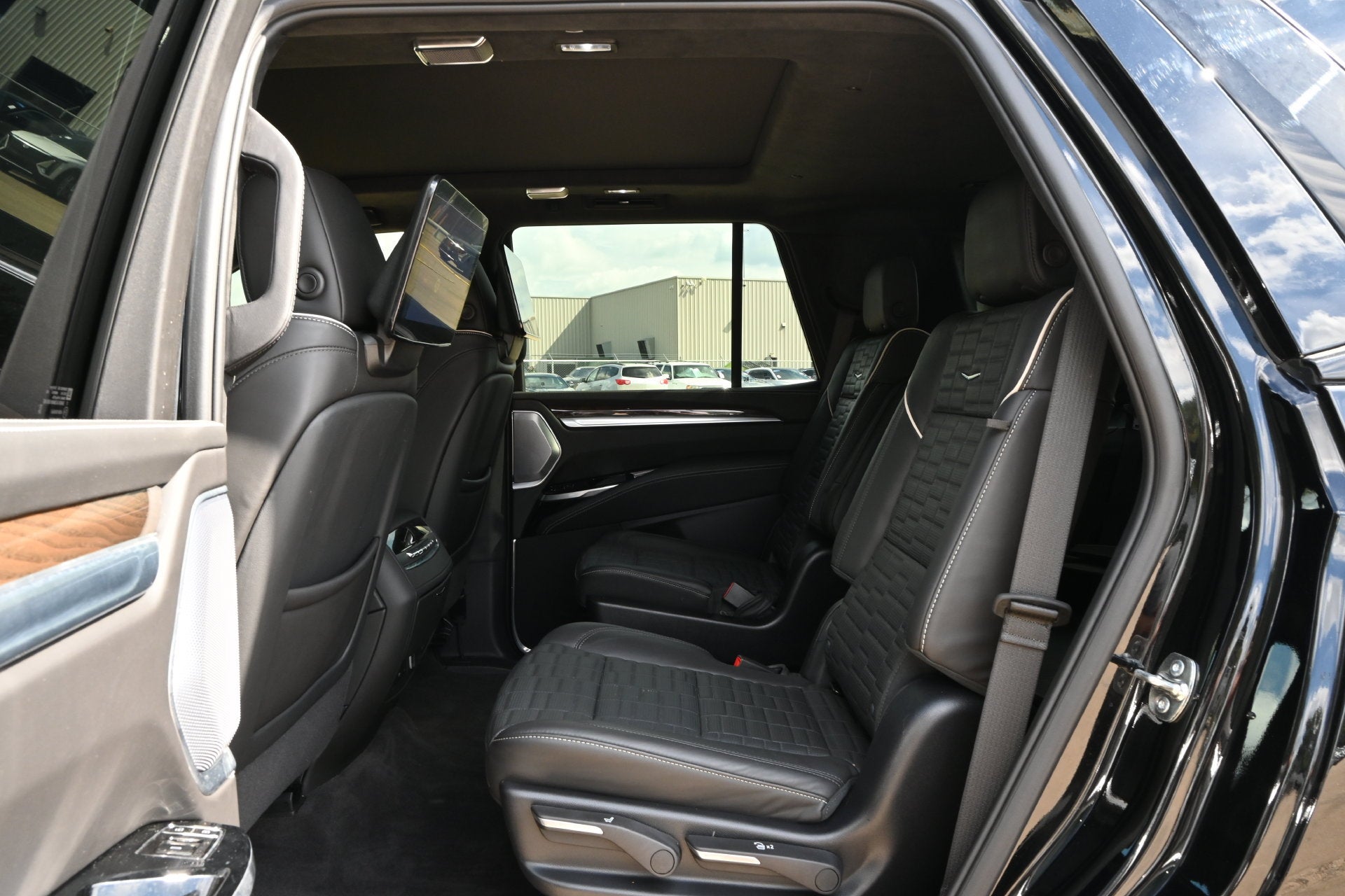 2025 Cadillac Escalade Sport Platinum