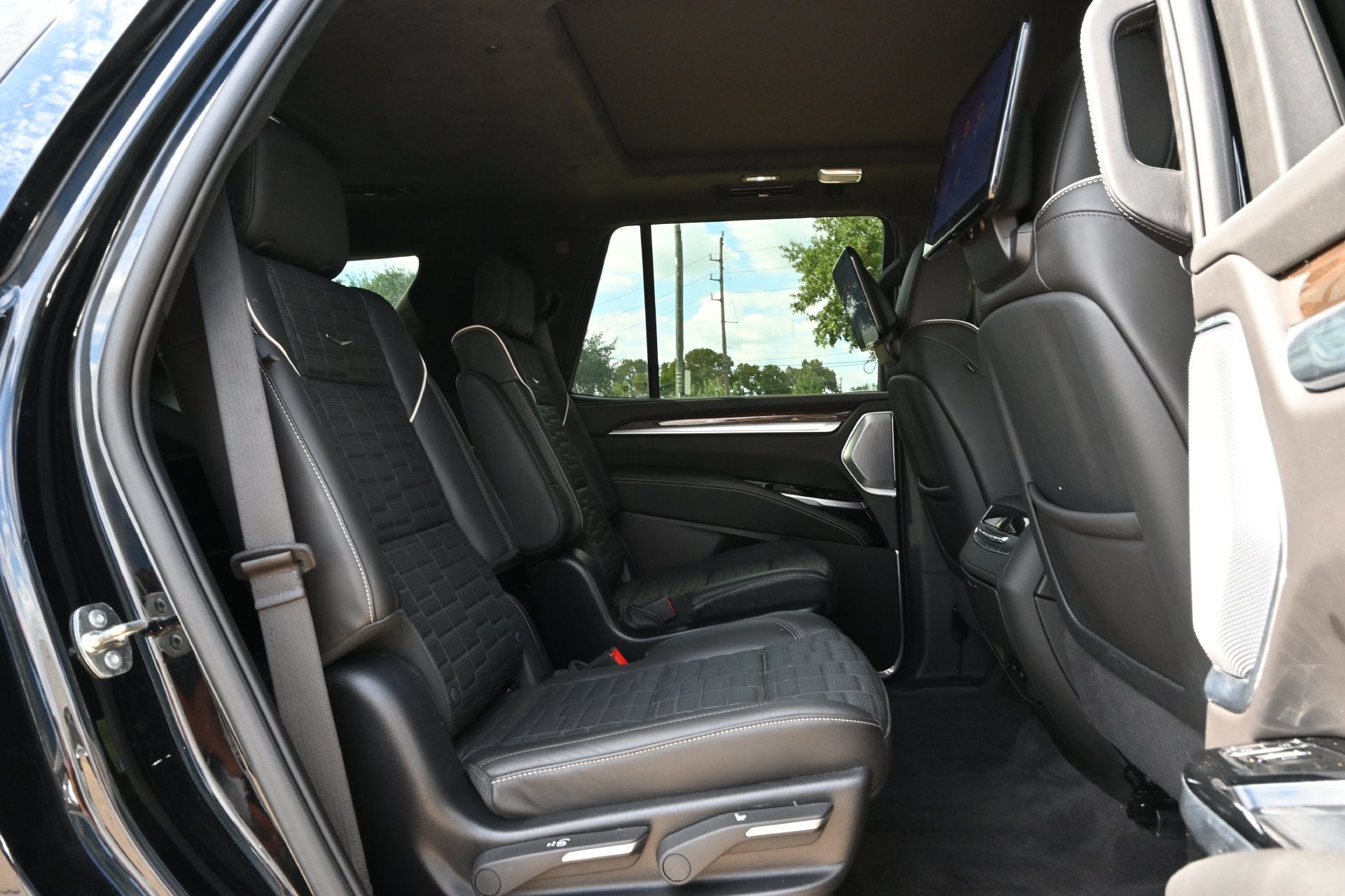 2025 Cadillac Escalade Sport Platinum