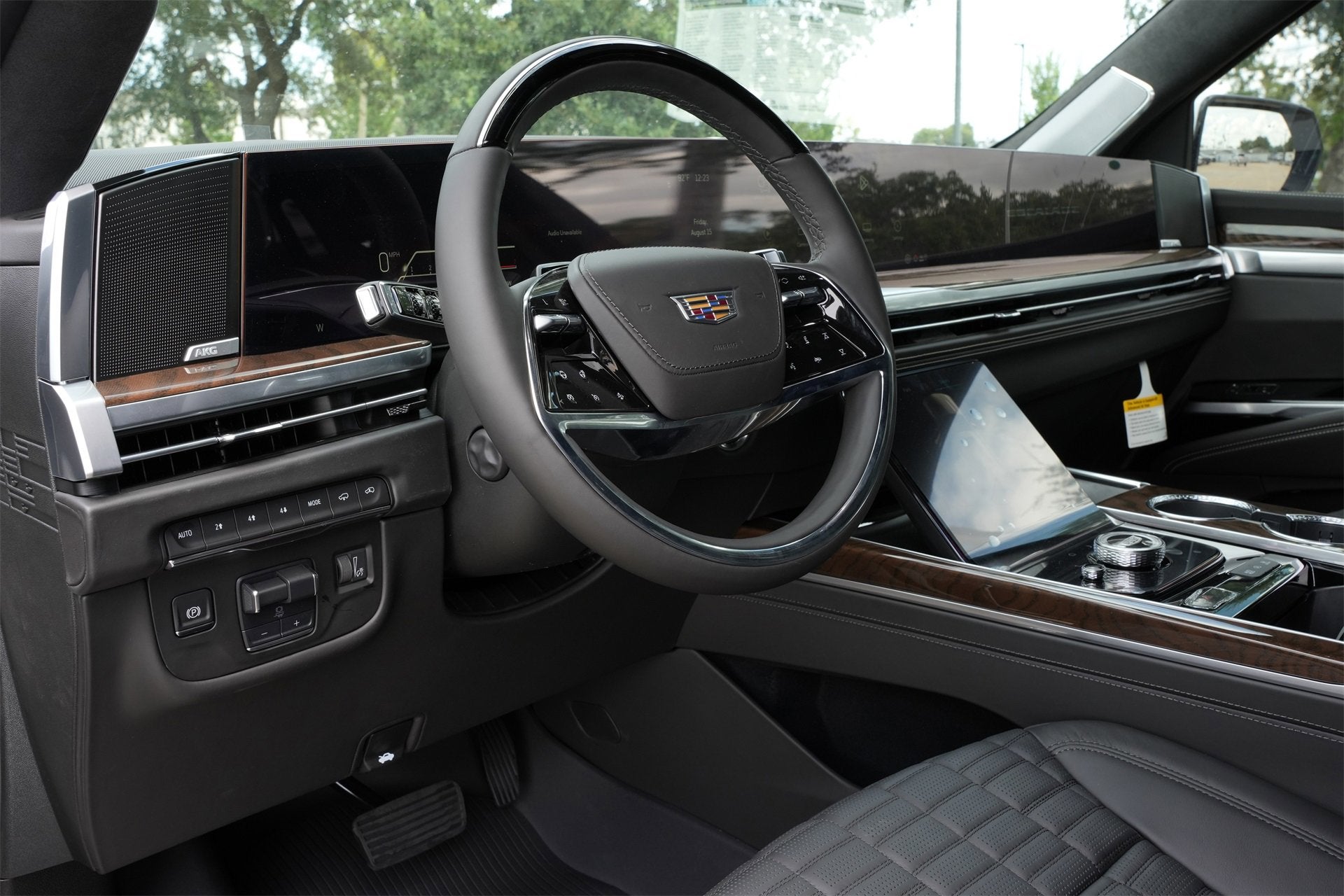 2025 Cadillac Escalade Sport Platinum