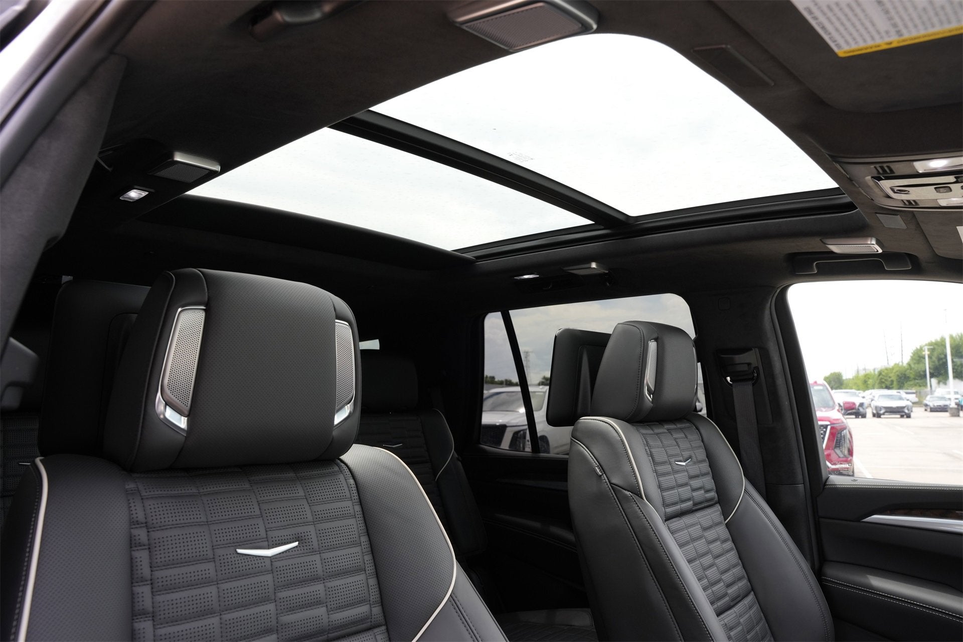 2025 Cadillac Escalade Sport Platinum