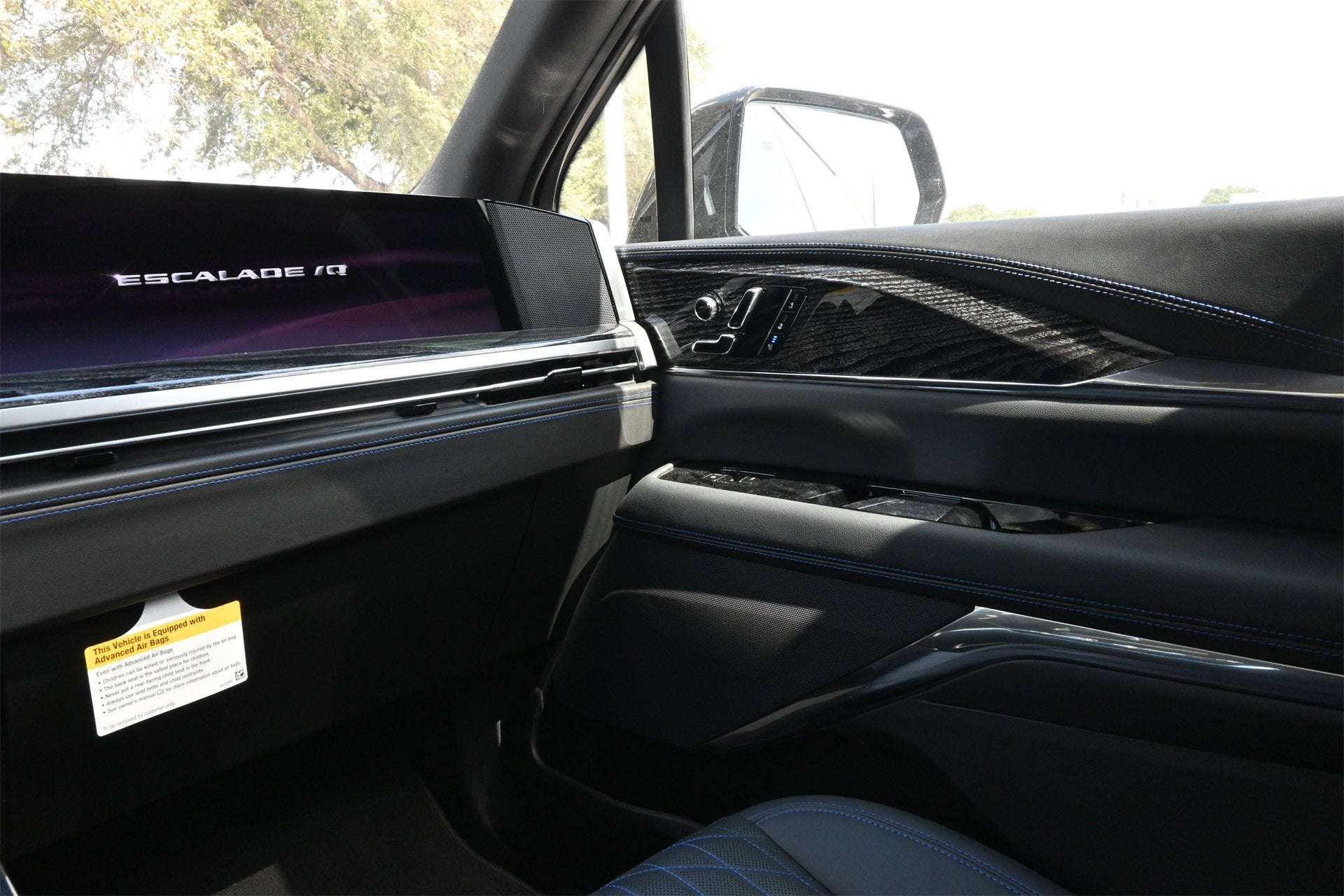 2025 Cadillac ESCALADE IQ Luxury 1