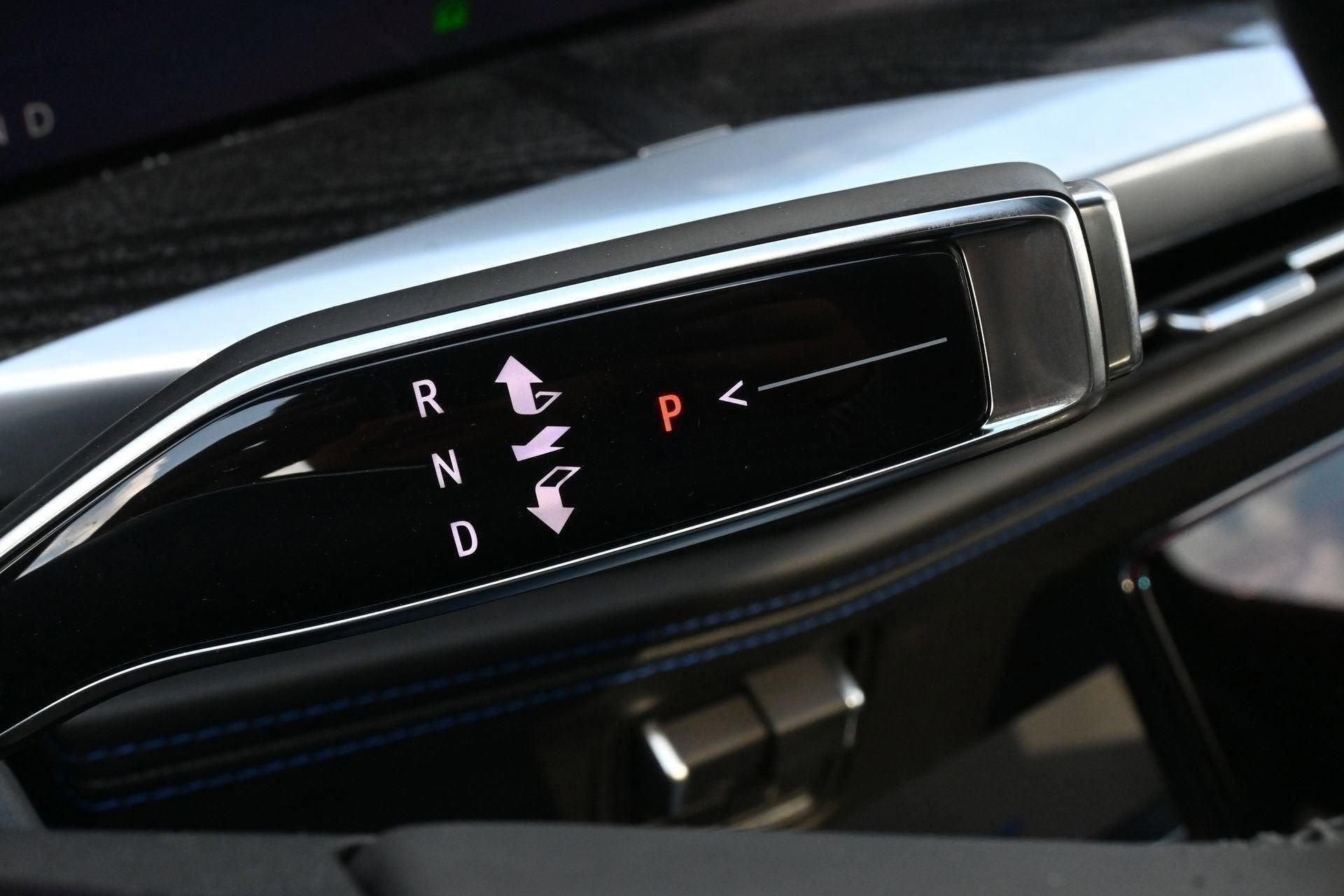 2025 Cadillac ESCALADE IQ Luxury 1