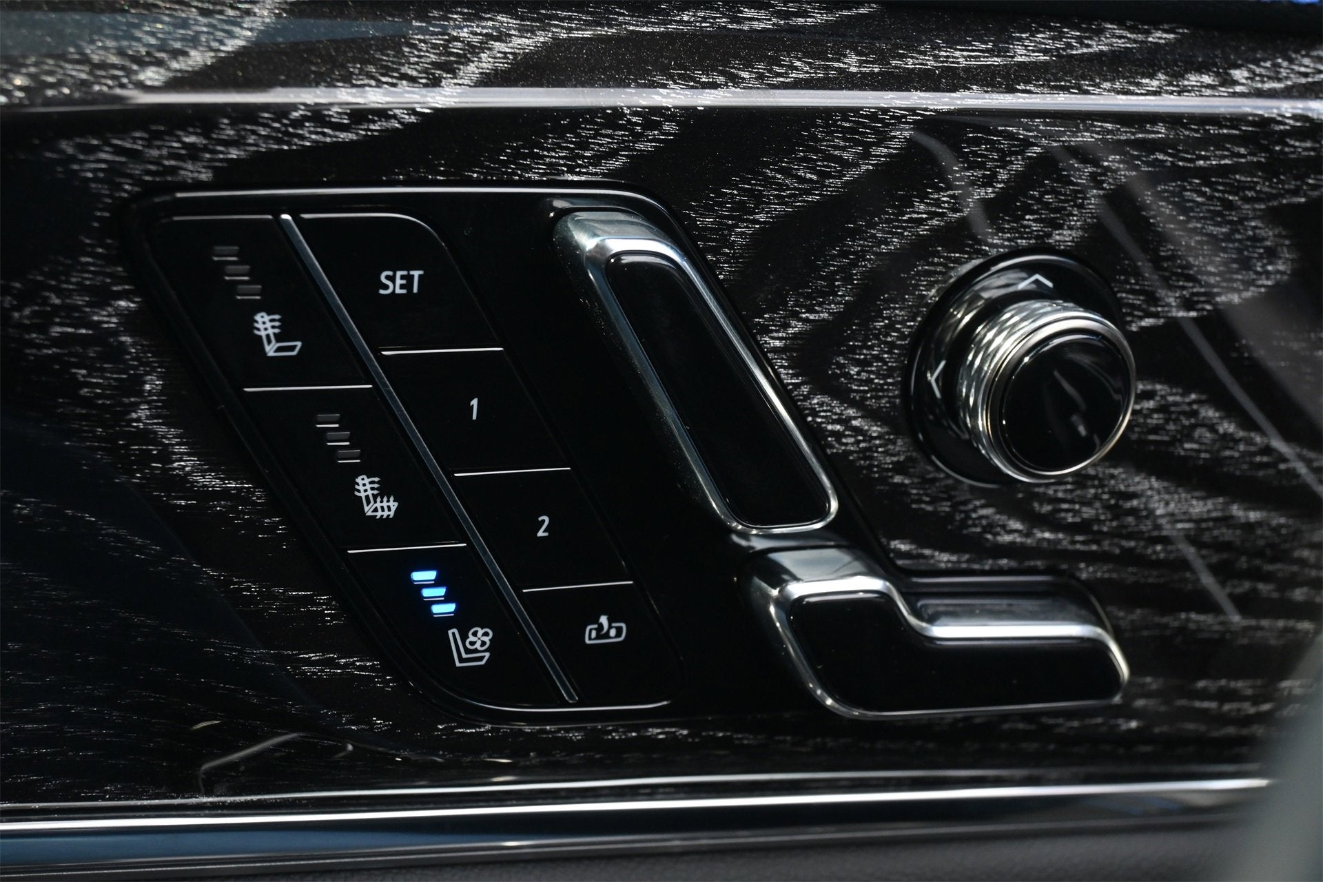 2026 Cadillac ESCALADE IQ Luxury