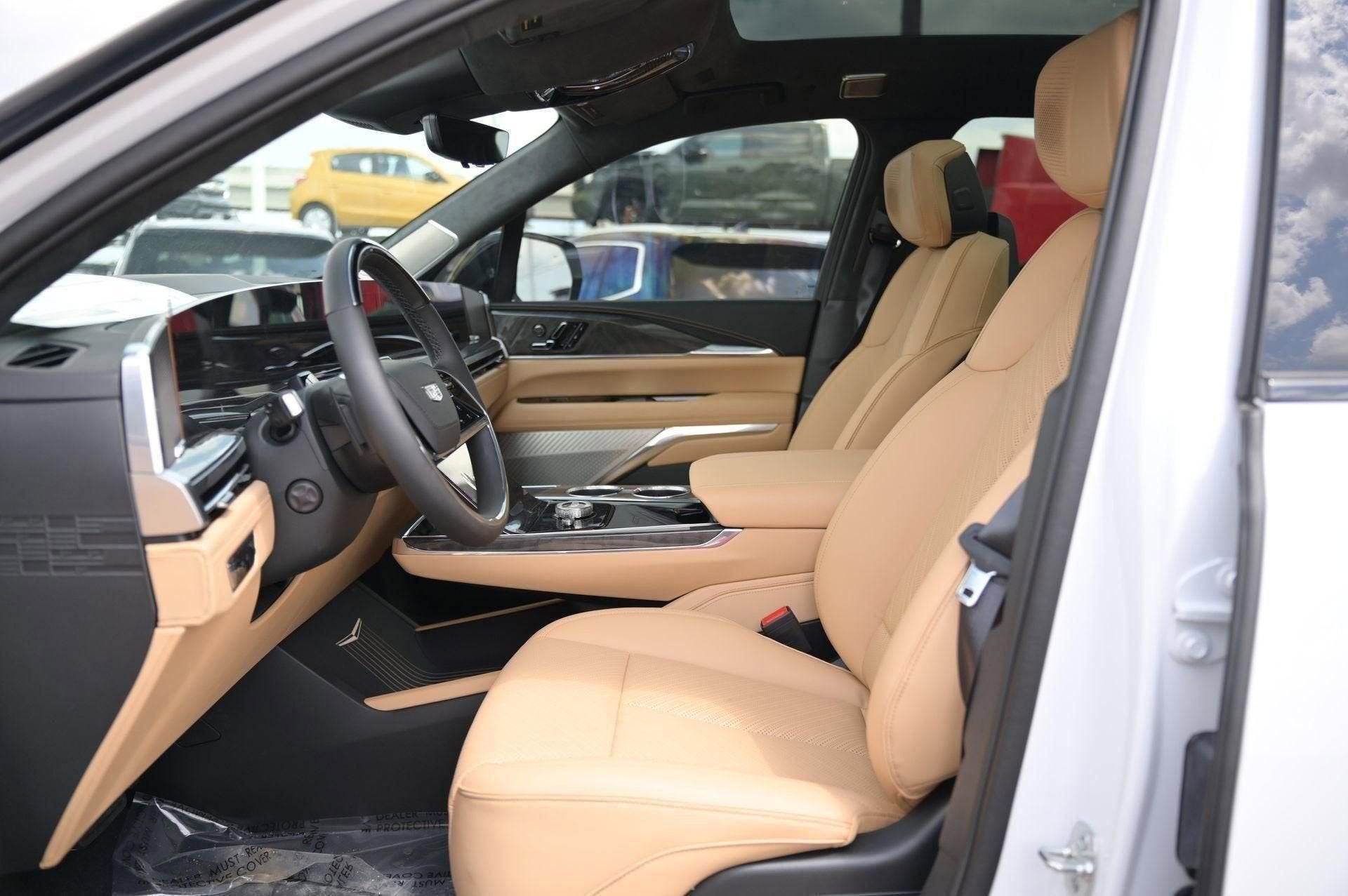 2025 Cadillac ESCALADE IQ Luxury 2