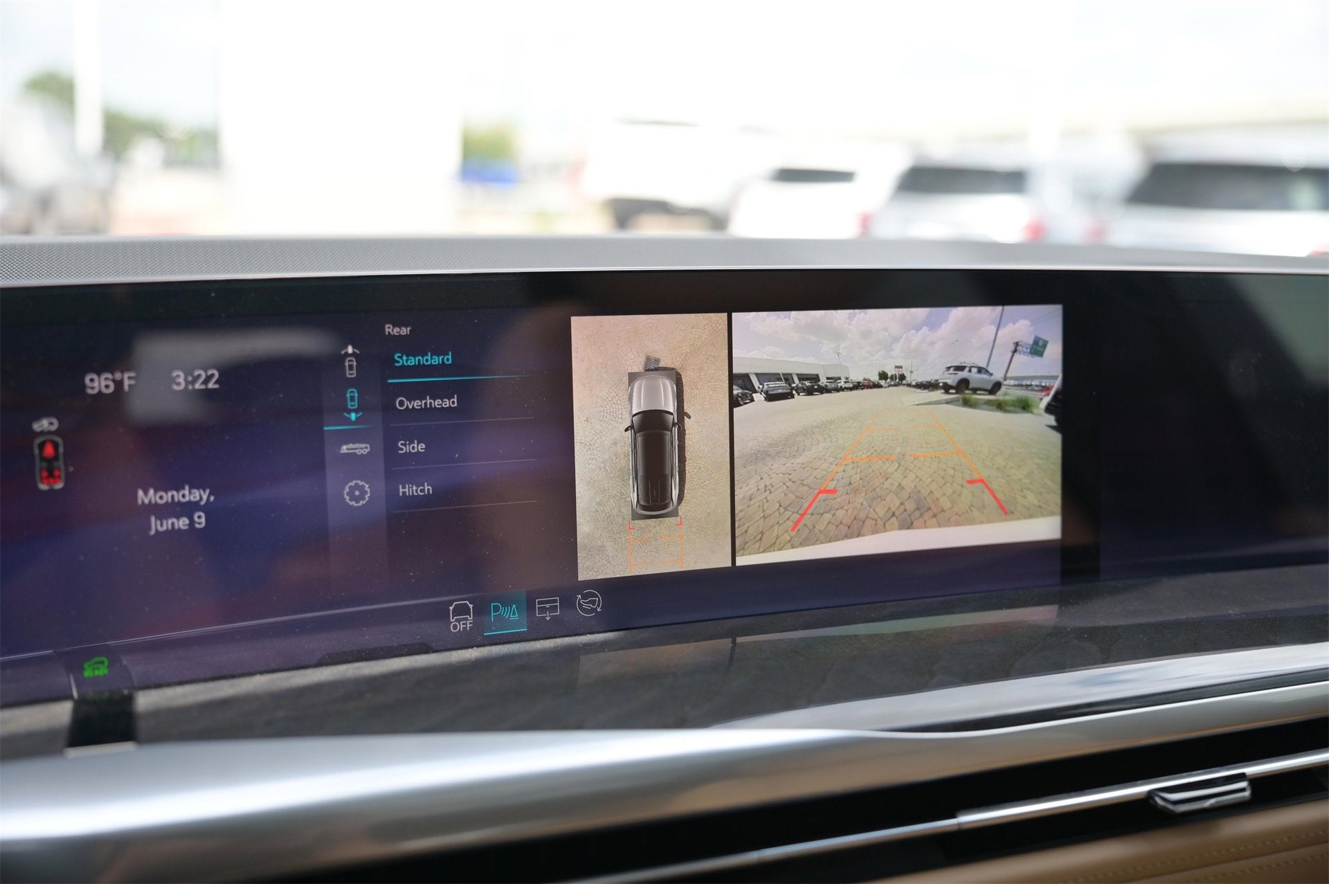 2025 Cadillac ESCALADE IQ Luxury 2