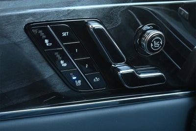 2025 Cadillac ESCALADE IQ Luxury 2