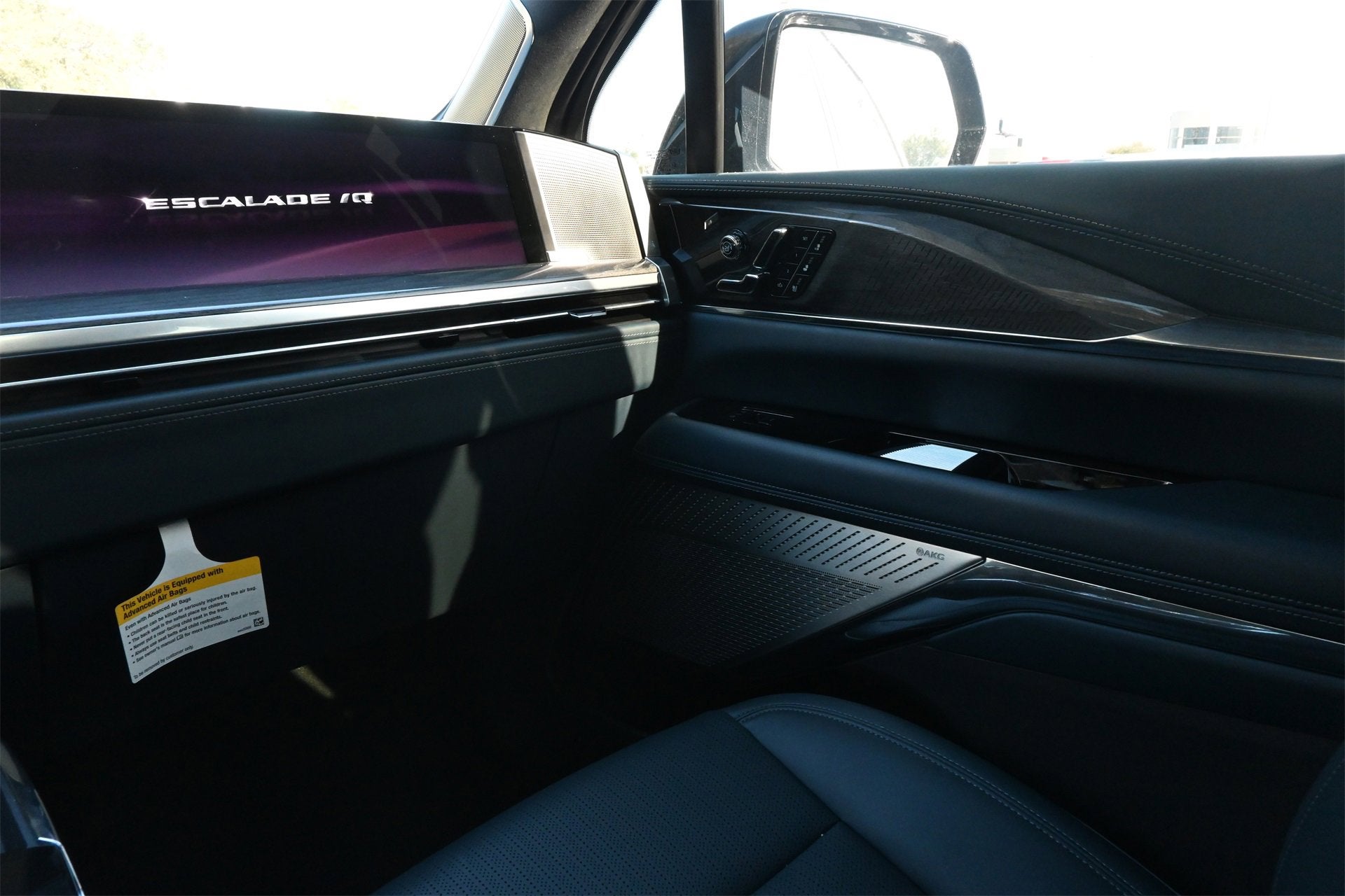 2025 Cadillac ESCALADE IQ Luxury 2