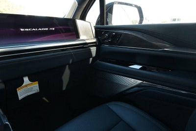 2025 Cadillac ESCALADE IQ Luxury 2
