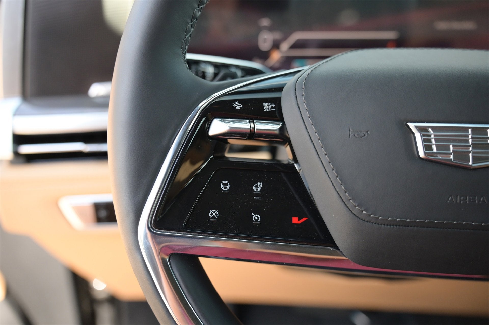 2025 Cadillac ESCALADE IQ Luxury 2