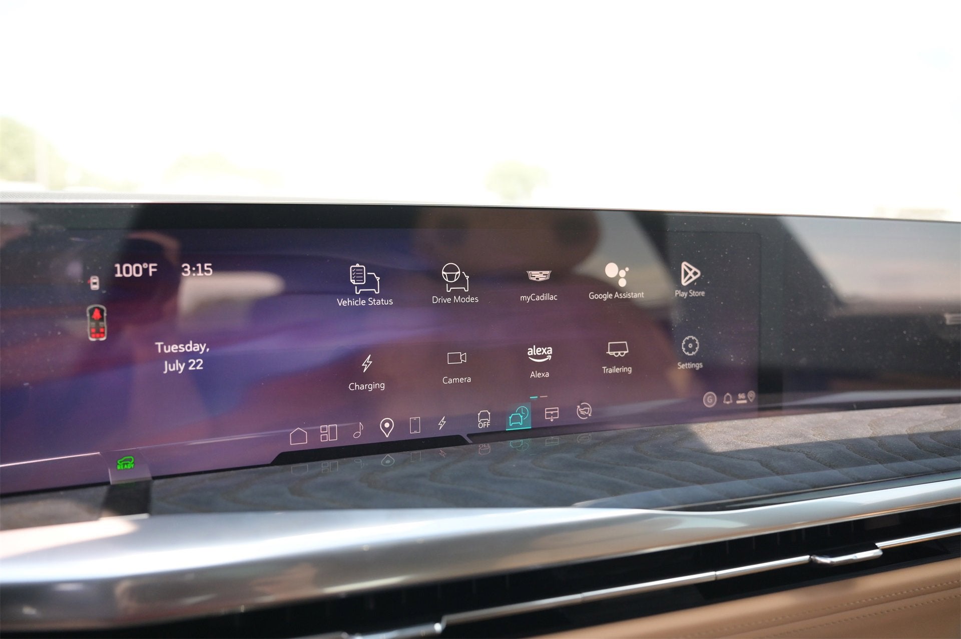 2025 Cadillac ESCALADE IQ Luxury 2