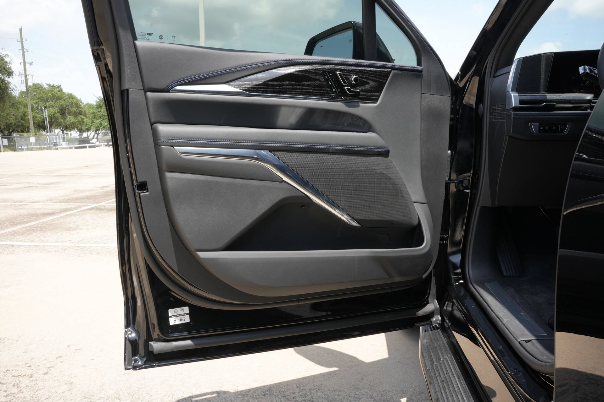 2026 Cadillac ESCALADE IQ Sport
