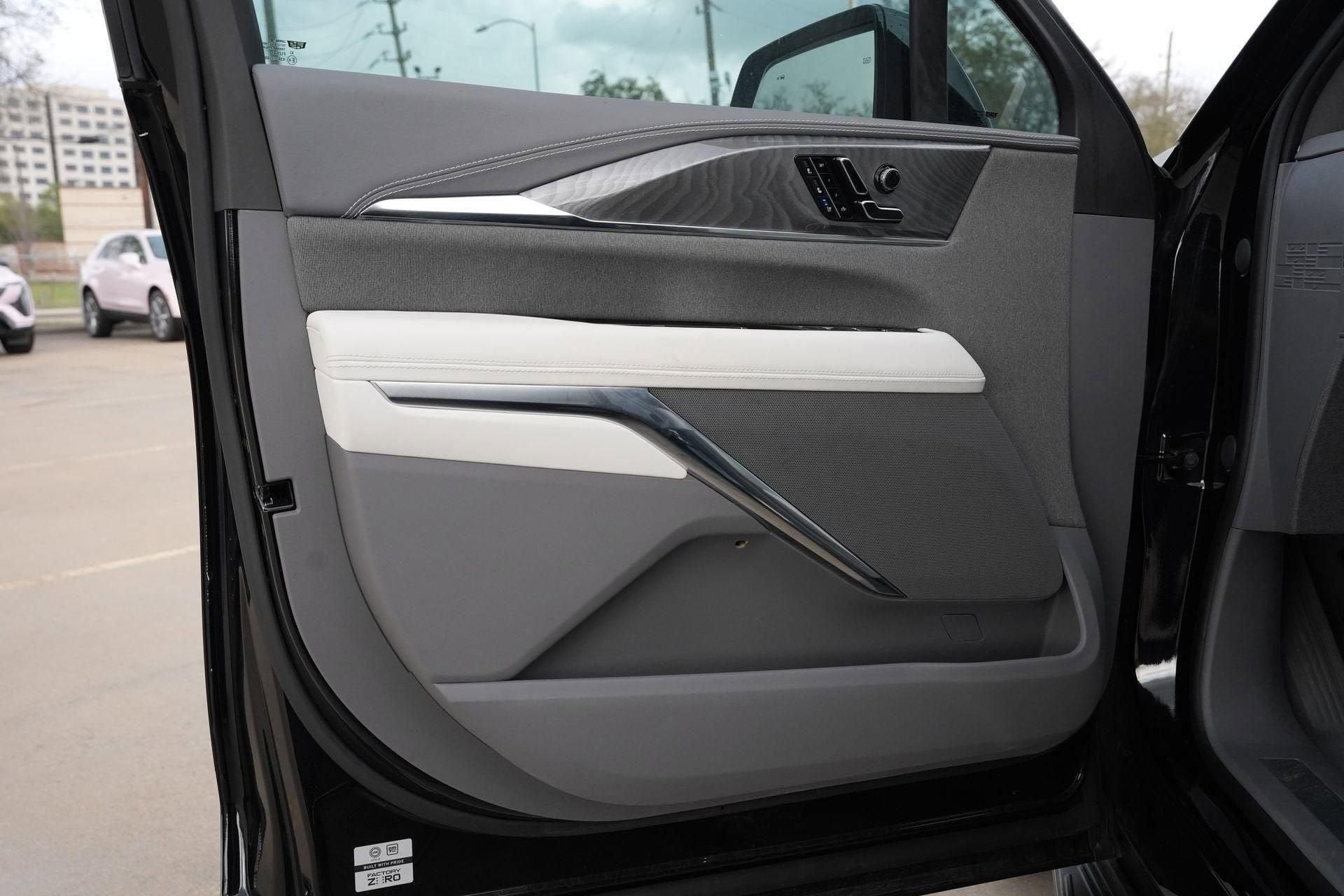 2025 Cadillac ESCALADE IQ Sport 1