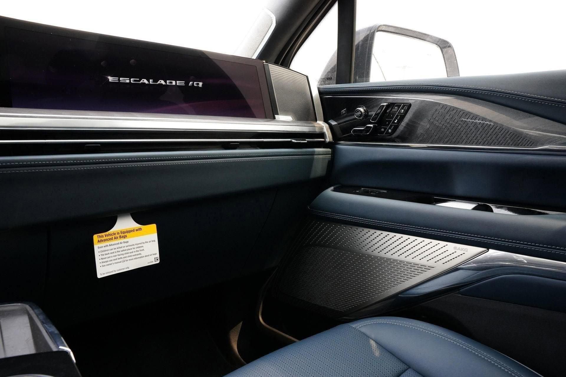 2025 Cadillac ESCALADE IQ Sport 2