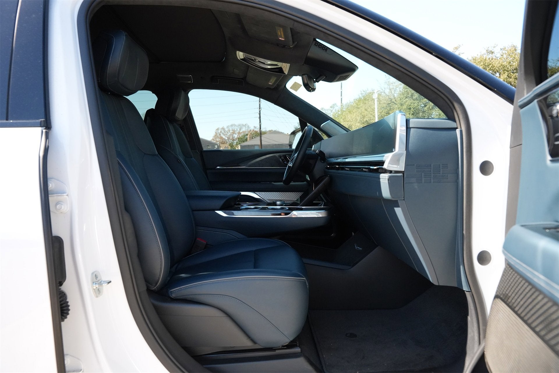 2025 Cadillac ESCALADE IQ Sport 2