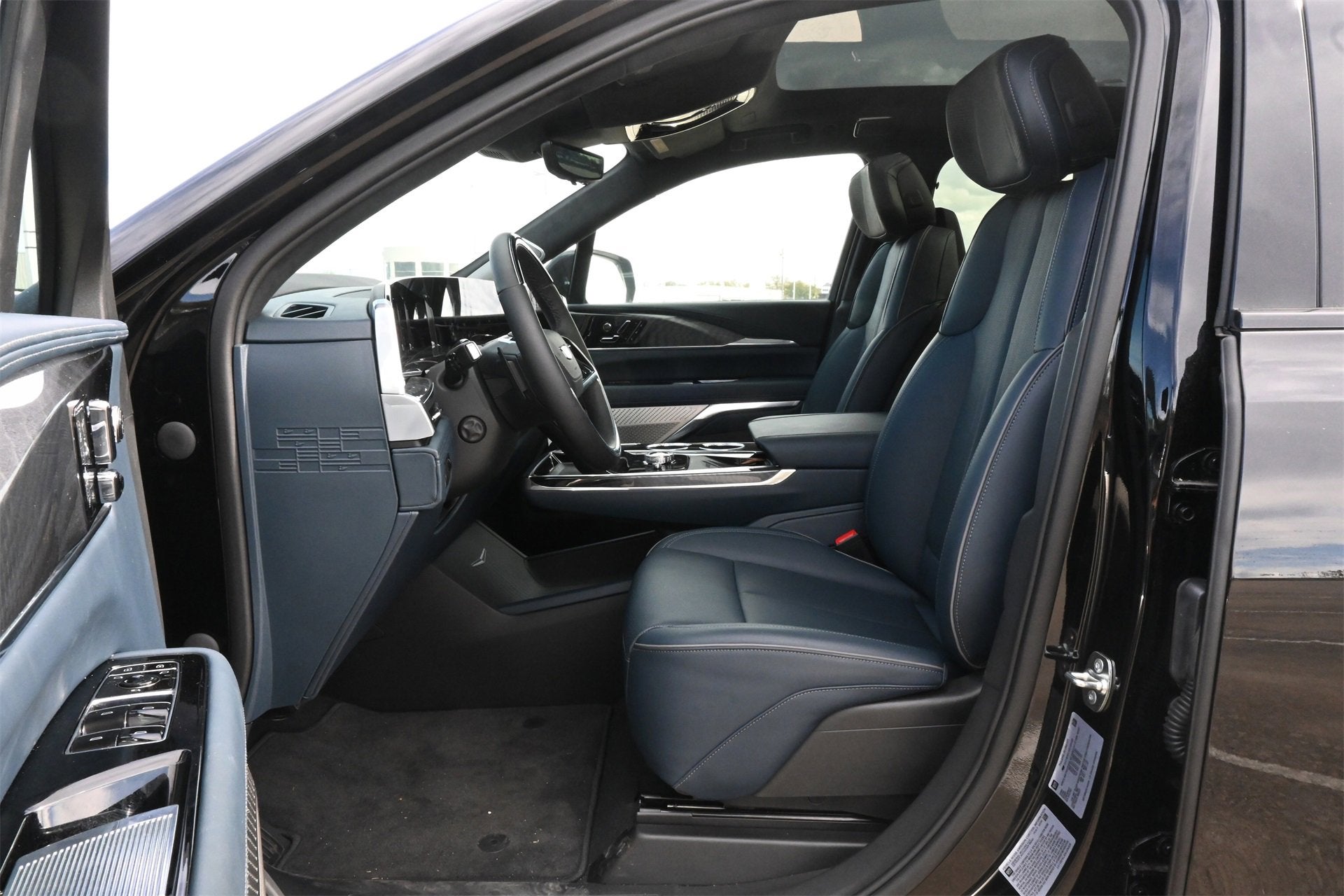 2025 Cadillac ESCALADE IQ Sport 2