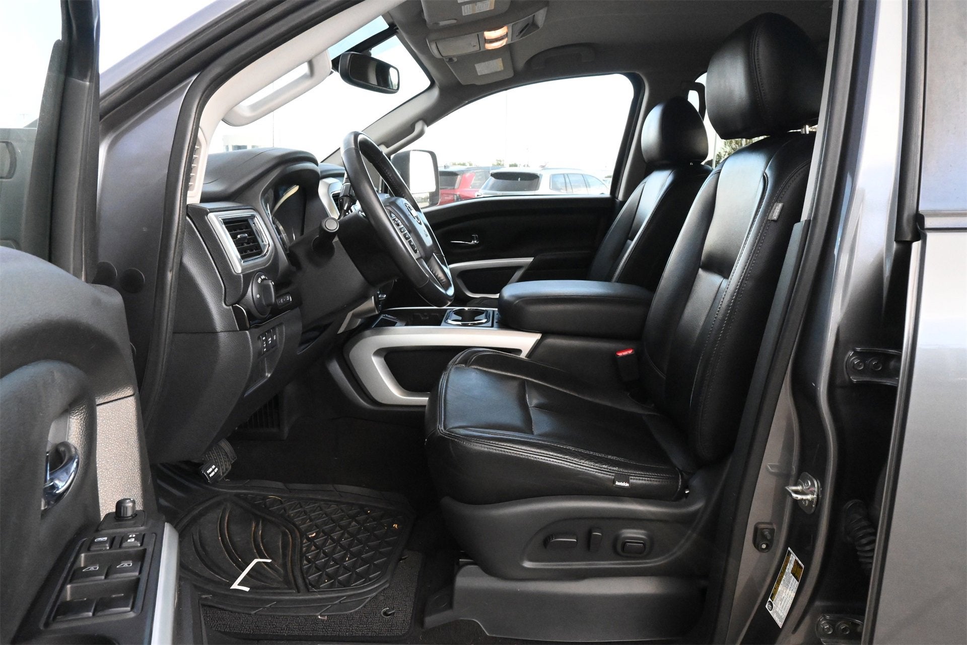 2018 Nissan Titan XD SV