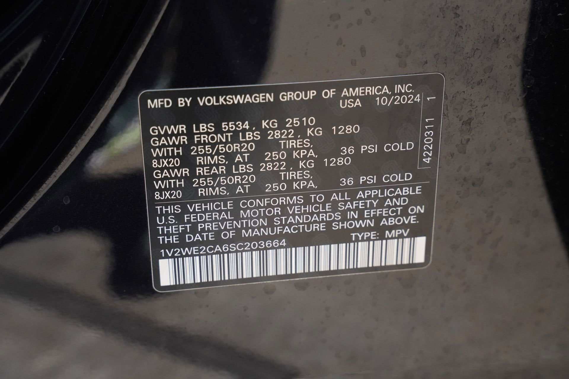 2025 Volkswagen Atlas Cross Sport 2.0T SE w/Technology