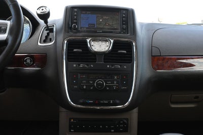 2012 Chrysler Town & Country Touring-L