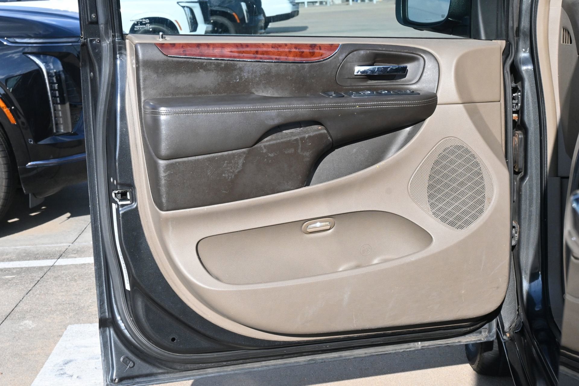 2012 Chrysler Town & Country Touring-L