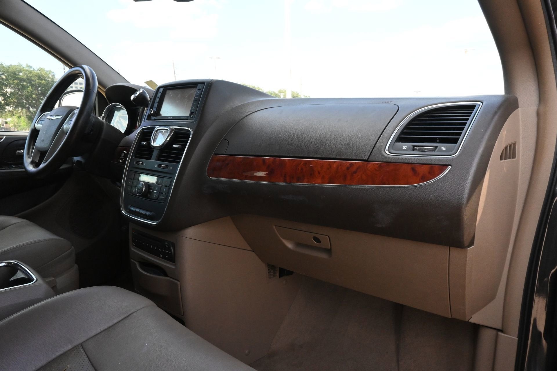 2012 Chrysler Town & Country Touring-L