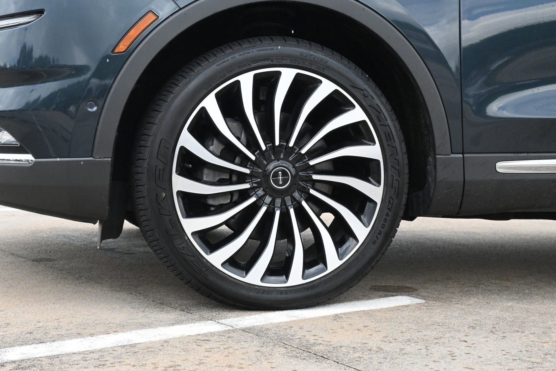 2022 Lincoln Nautilus Black Label