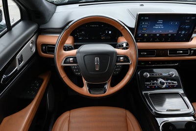 2022 Lincoln Nautilus Black Label