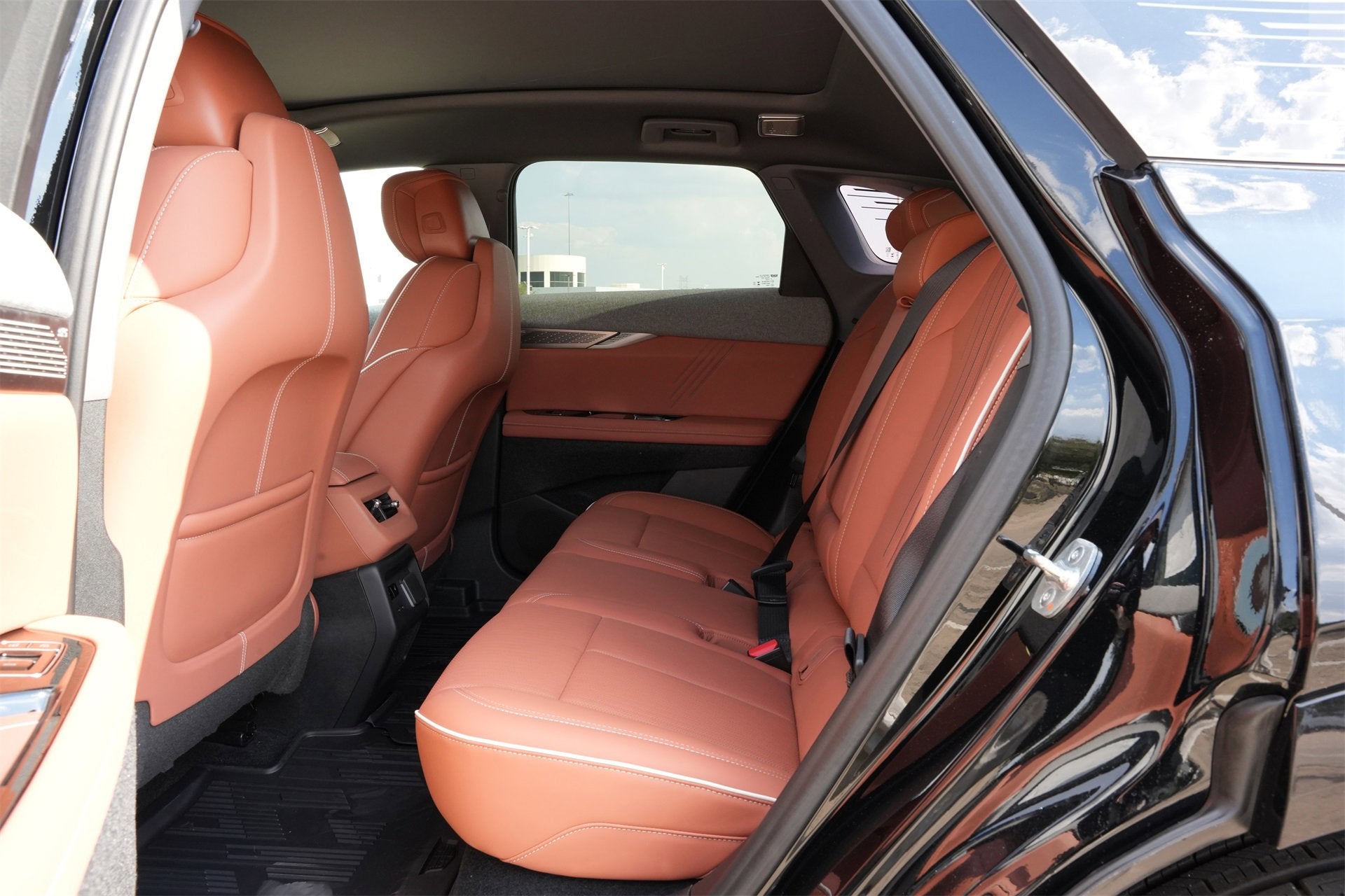 2025 Cadillac OPTIQ Luxury 2