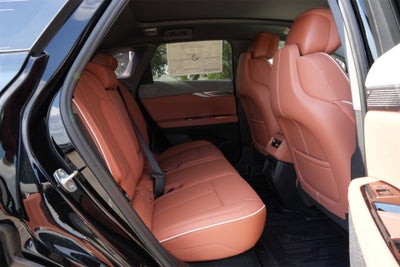 2025 Cadillac OPTIQ Luxury 2