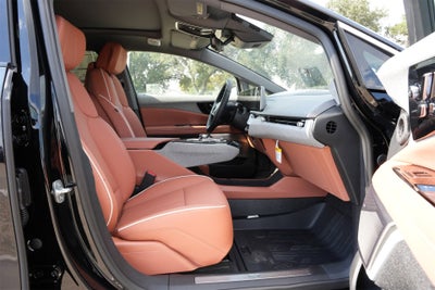 2025 Cadillac OPTIQ Luxury 2