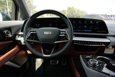 2025 Cadillac OPTIQ Luxury 2