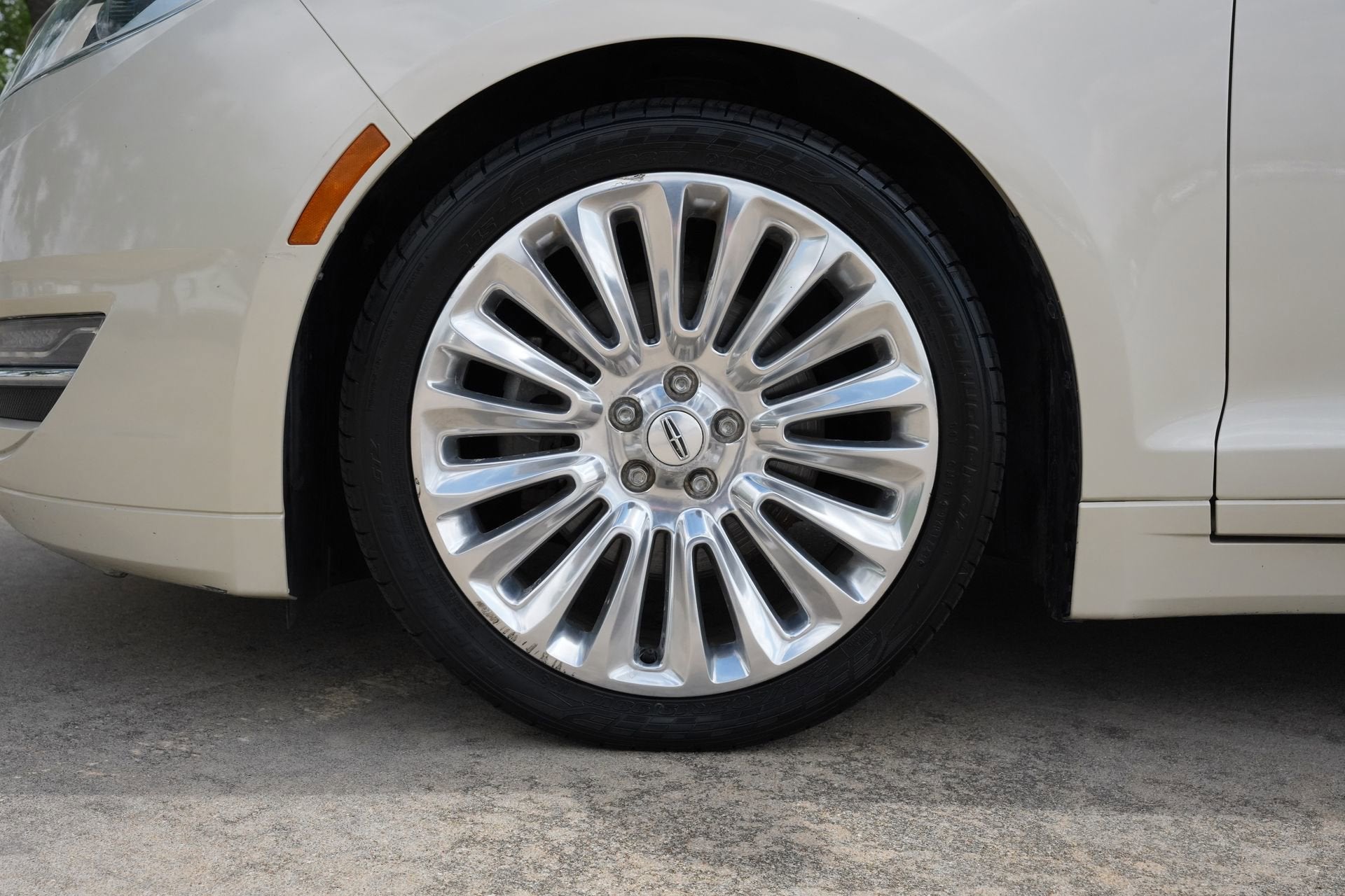 2016 Lincoln MKZ Base