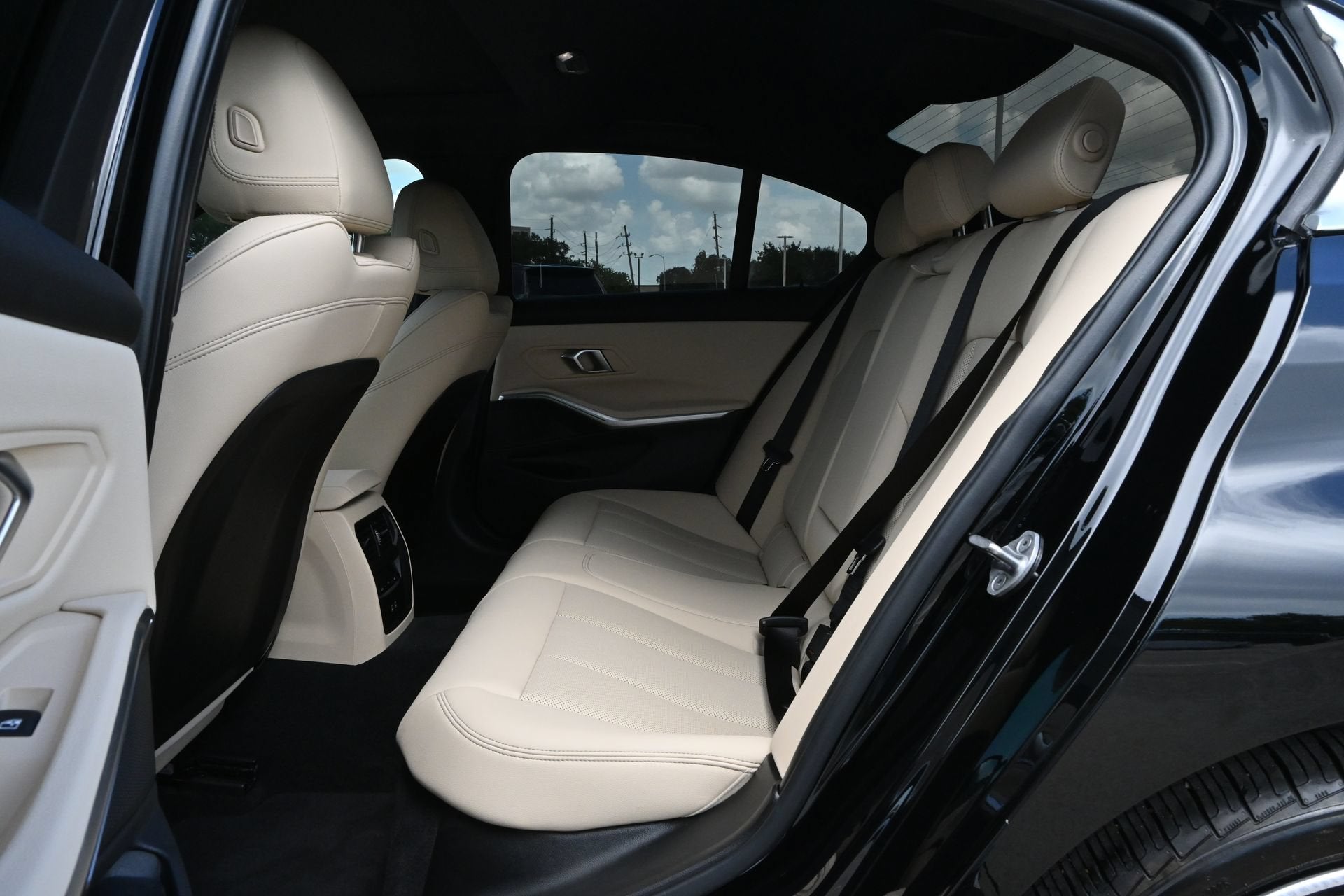 2024 BMW 3 Series 330i