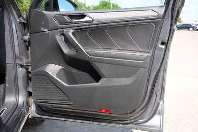 2022 Volkswagen Tiguan SE R-Line Black