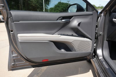 2020 Toyota Camry Hybrid LE
