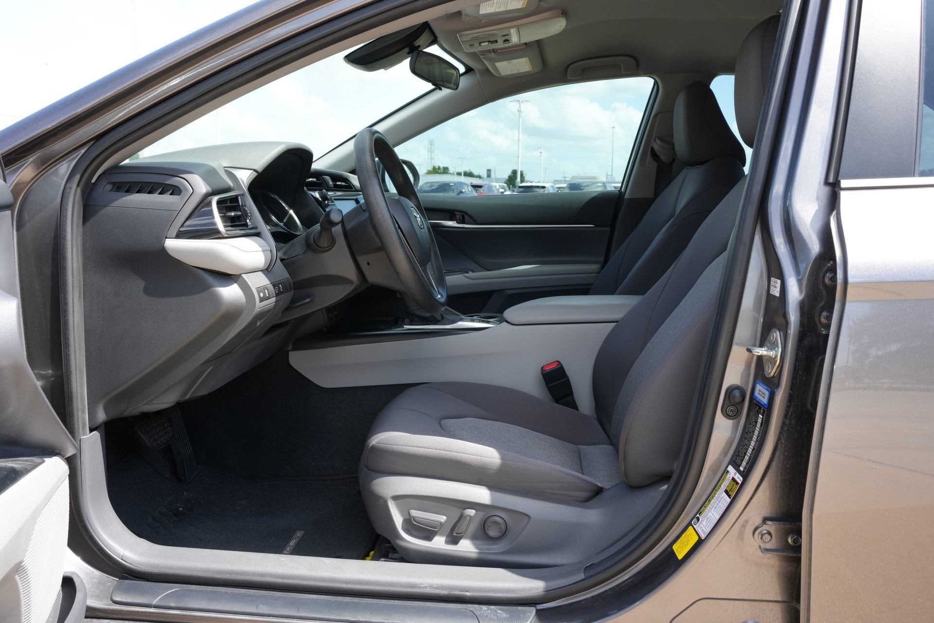 2020 Toyota Camry Hybrid LE