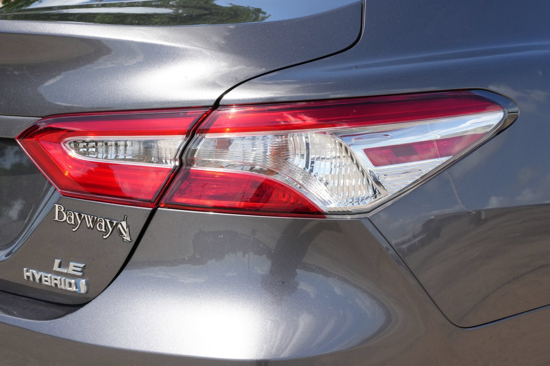 2020 Toyota Camry Hybrid LE