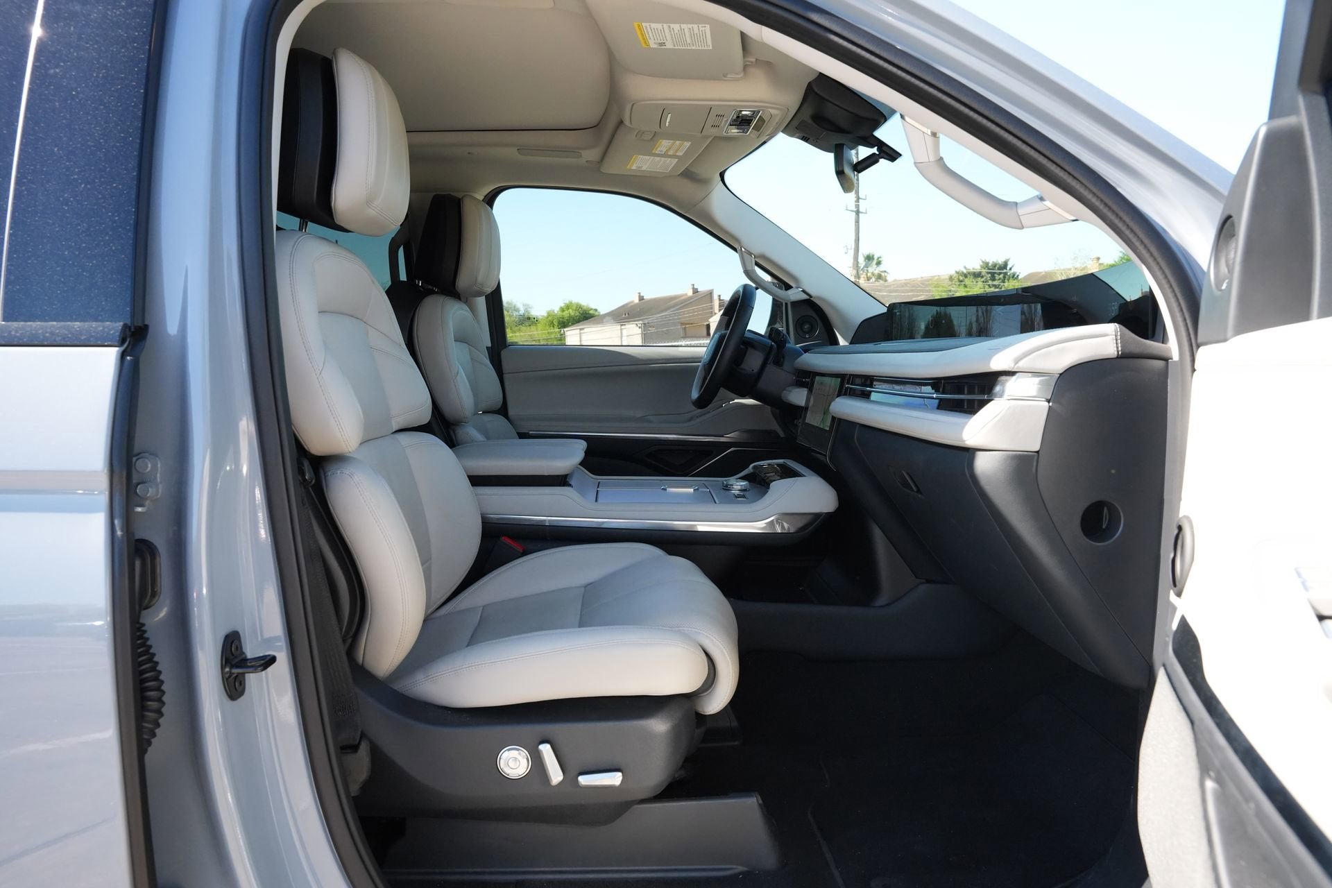 2025 Lincoln Navigator L Reserve