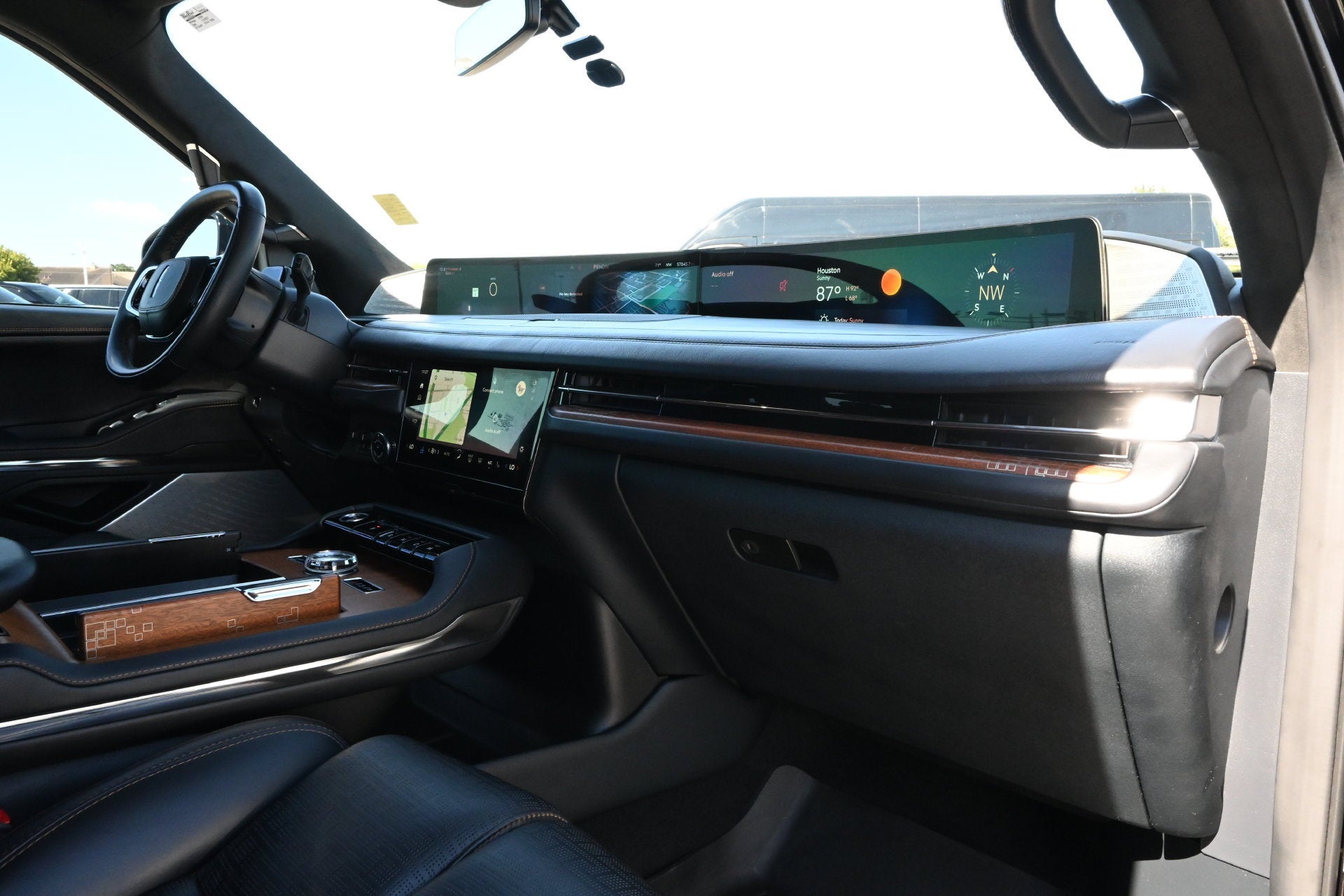 2025 Lincoln Navigator L Black Label