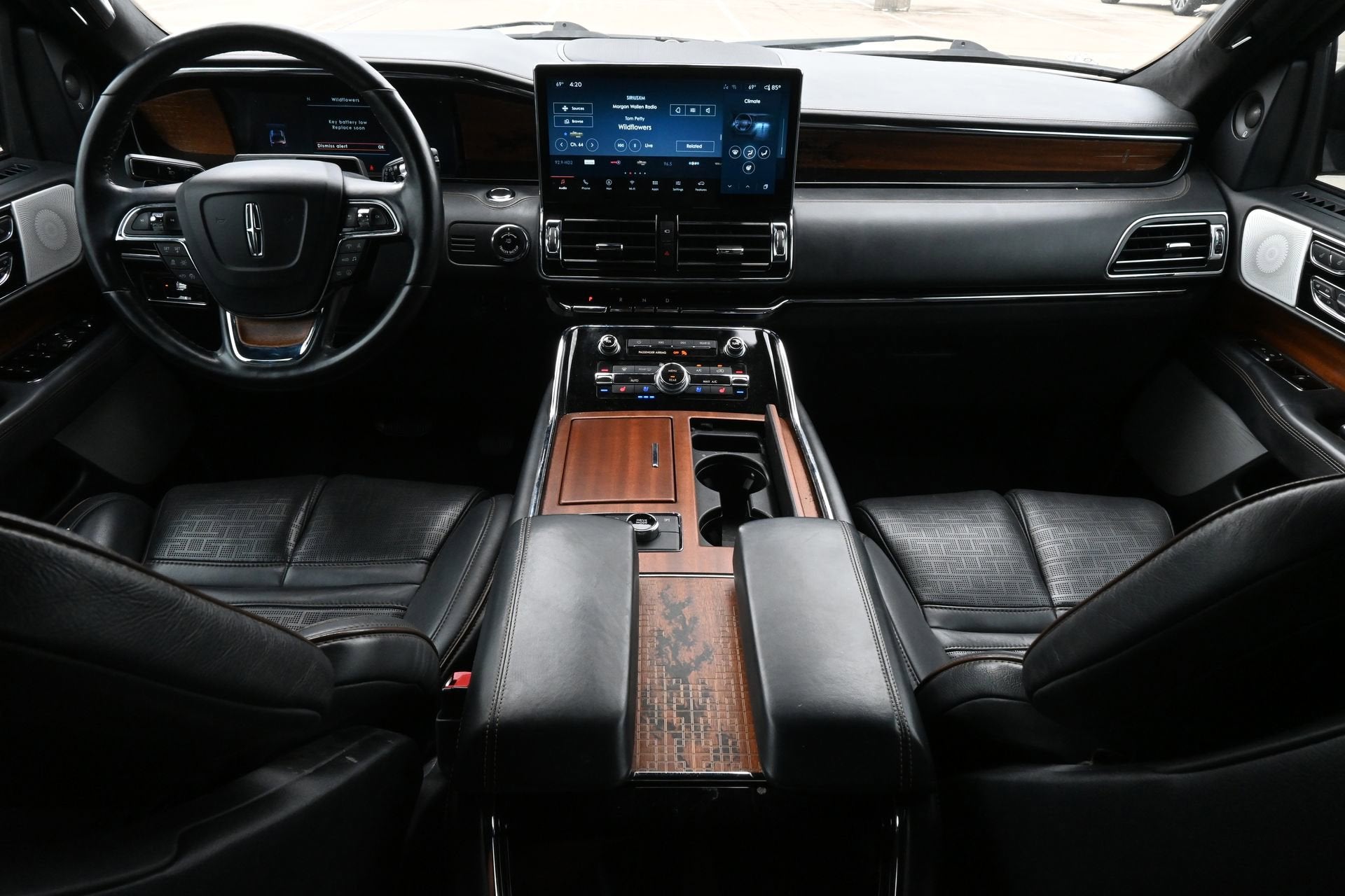2022 Lincoln Navigator L Black Label