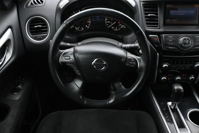 2016 Nissan Pathfinder SV