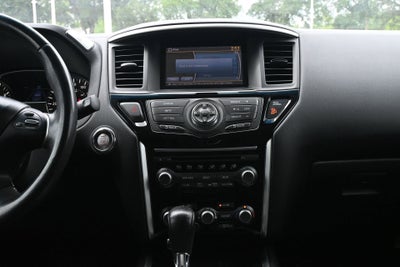 2016 Nissan Pathfinder SV